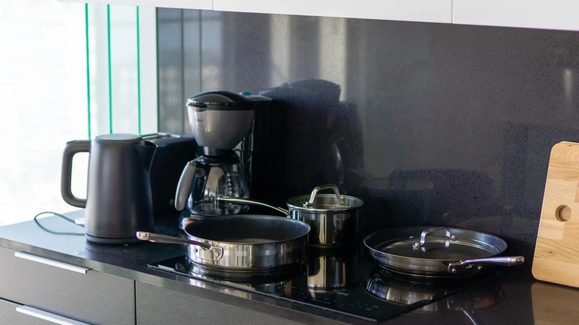 18Th Floor Helsinki High Point 1 Bdr Apartment With City View - Free Garage Parking