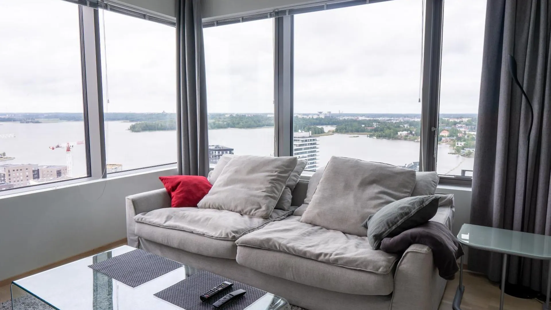 18Th Floor Helsinki High Point 1 Bdr Apartment With City View - Free Garage Parking