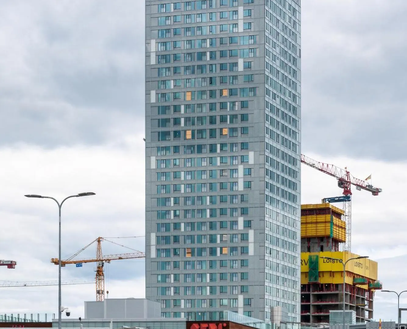 18Th Floor Helsinki High Point 1 Bdr Apartment With City View - Free Garage Parking